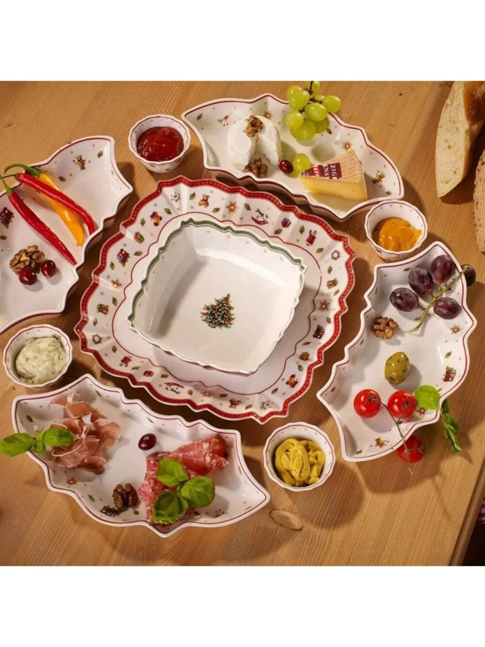 Charming Red Small Serving Bowl - Perfect for Entertaining & Home Decor
